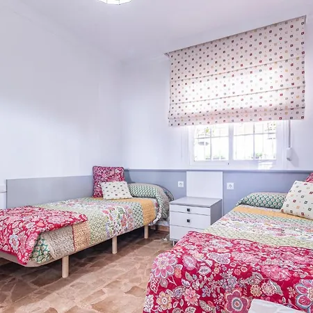 Awesome In With 3 Bedrooms *