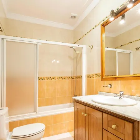 Awesome In With 3 Bedrooms *