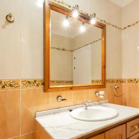 Awesome In With 3 Bedrooms