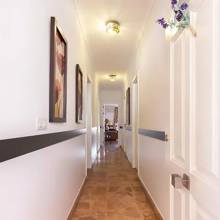 Awesome In With 3 Bedrooms *